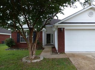 1724 Donham Dr, Mobile, AL 36618