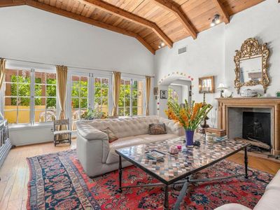 1607 N Gardner St, Los Angeles, CA, 90046