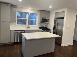 725 Hill St APT 4, Carlstadt, NJ 07072