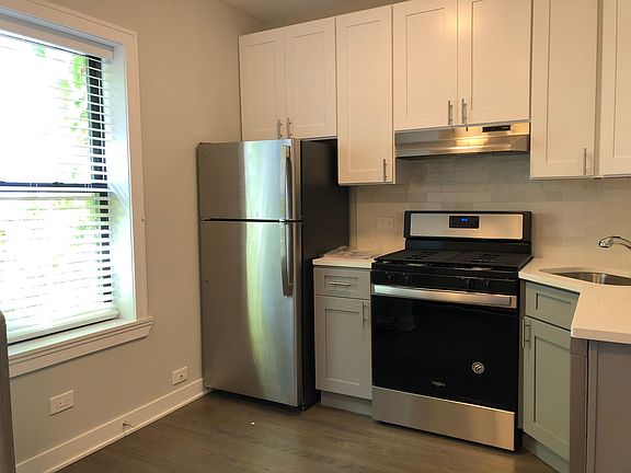 4th image of 4606 N Winchester Ave #2VA