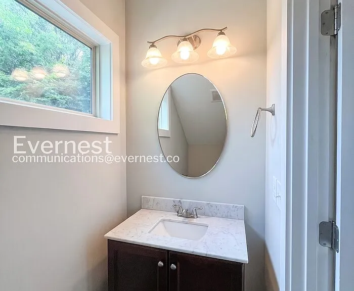 2115 Burns St — Photo 28