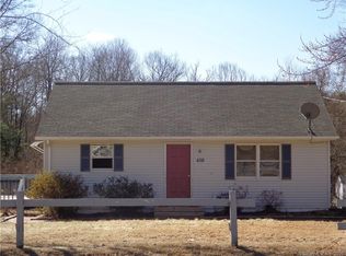 450 Riverside Dr #A, North Grosvenordale, CT 06255