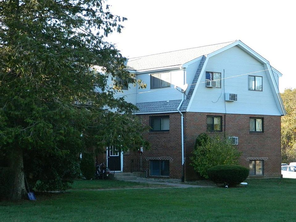 2nd image of 163 South St APT 4