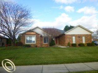 46520 Snowbird Dr, Macomb, MI 48044