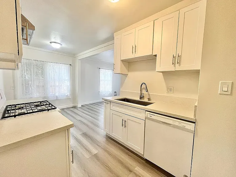 1825 E Broadway #2 — Photo 18