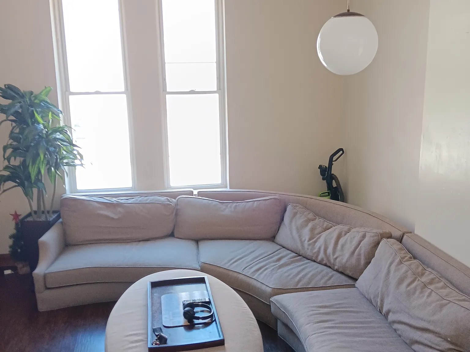 2 bed, 975 sqft, $1,370 — Photo 2