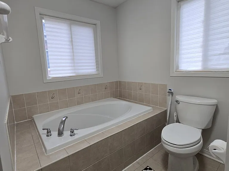 423 Huntington Ridge Dr — Photo 14