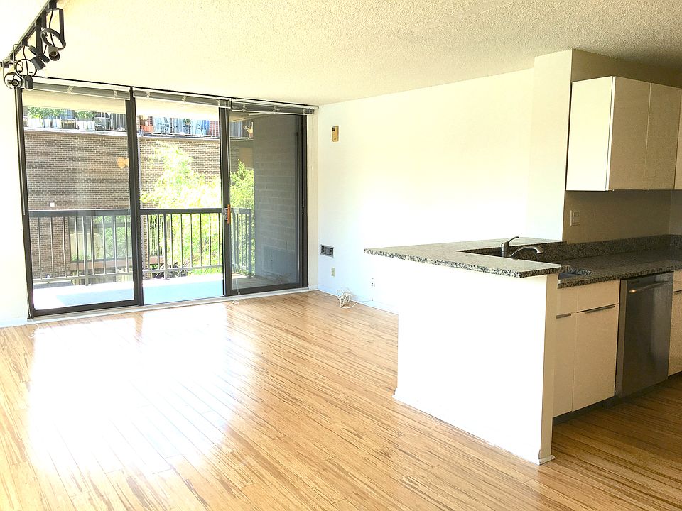 1st image of 241 S 6th St APT 212