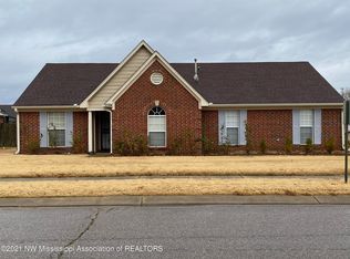 2324 Pappy Ln, Horn Lake, MS 38637