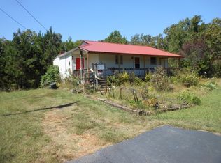 46 Old Lawton Rd, Selmer, TN 38375