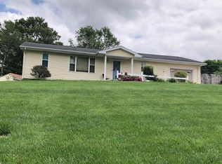 990 Ernest Ln, Henderson, KY 42420