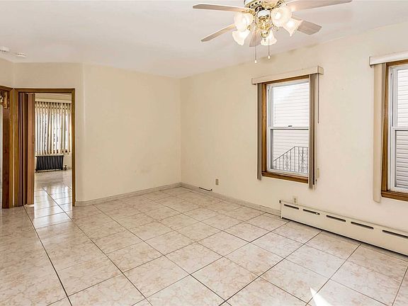 3rd image of 15628 101st St