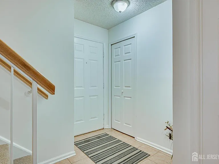 150 Prestwick Way — Photo 3