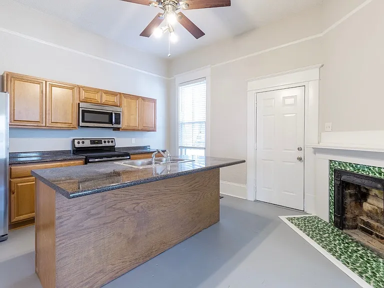 1016 E Anderson St — Photo 10