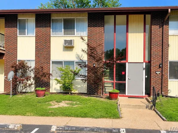 7551 Hazelcrest Dr APT A, Hazelwood, MO 63042