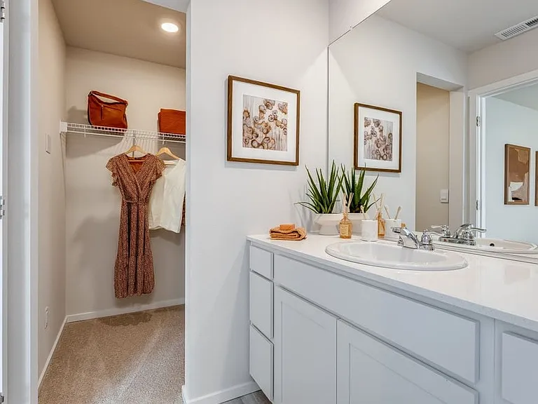 9905 NE 80th Ave — Photo 17