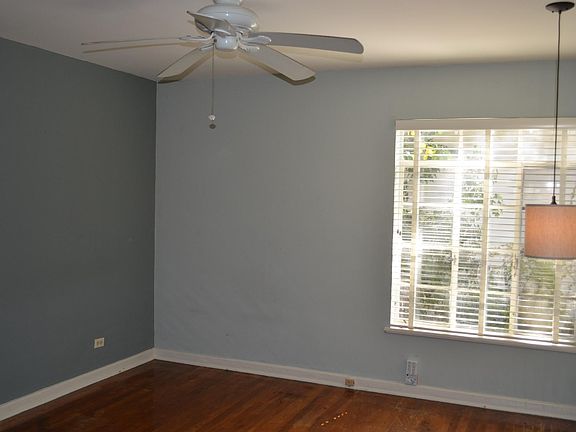 3rd image of 225 W Norwood Ct