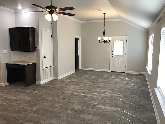 3rd image of 5602B Settlers Ct