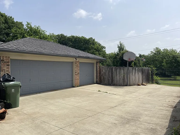 3209 Bridlegate Dr — Photo 3