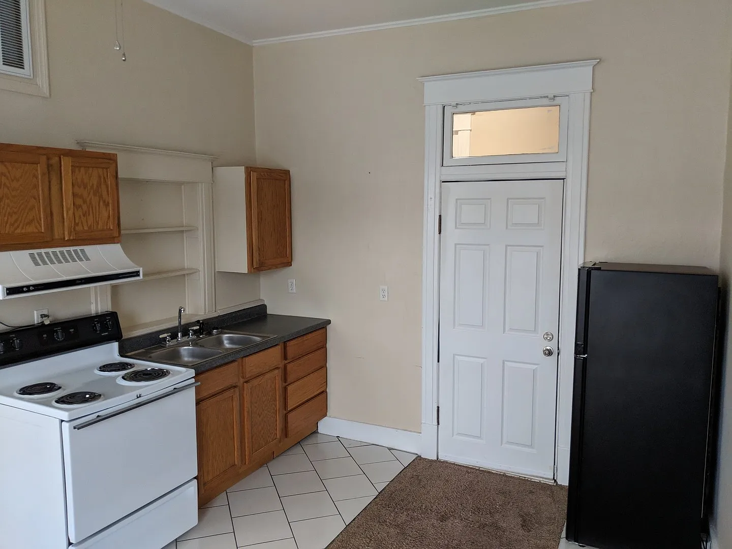 One Bedroom Loft Apartment Available In Historic Downtown Russellville-All Utilities Paid — Photo 4