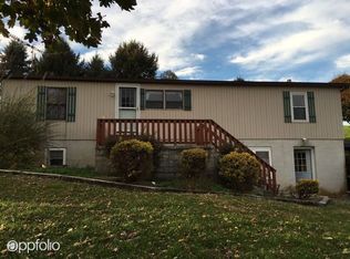 333 Batdorf Rd, Bernville, PA 19506