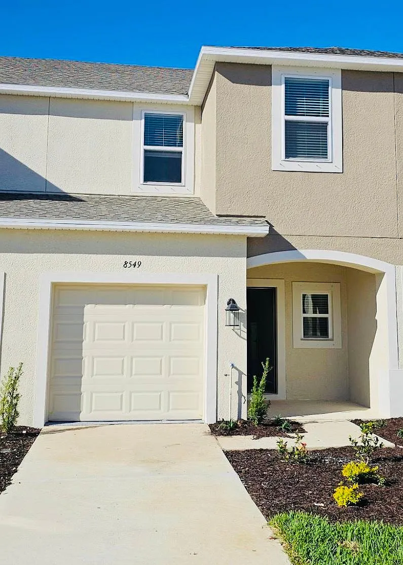 Building Photo - 8549 Lunar Skye St #1