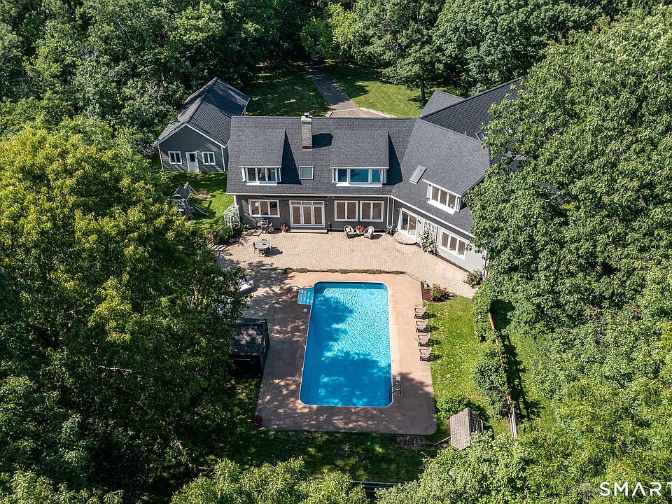 1st image of 28 Drewbarrie Lane