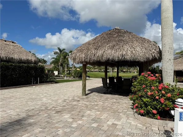 506 NW Chipshot Ln, Port Saint Lucie, FL 34986