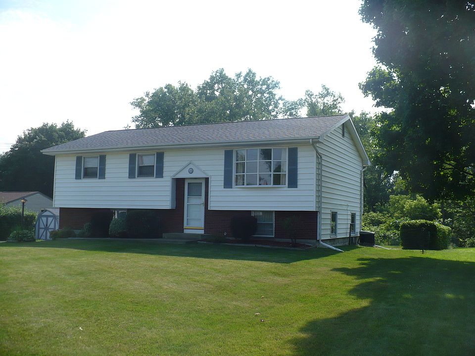 1st image of 213 Sunnyfield Dr