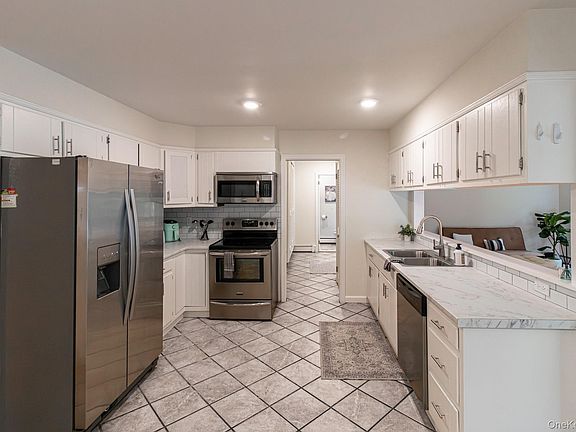 4th image of 1540 Laurelwood Drive