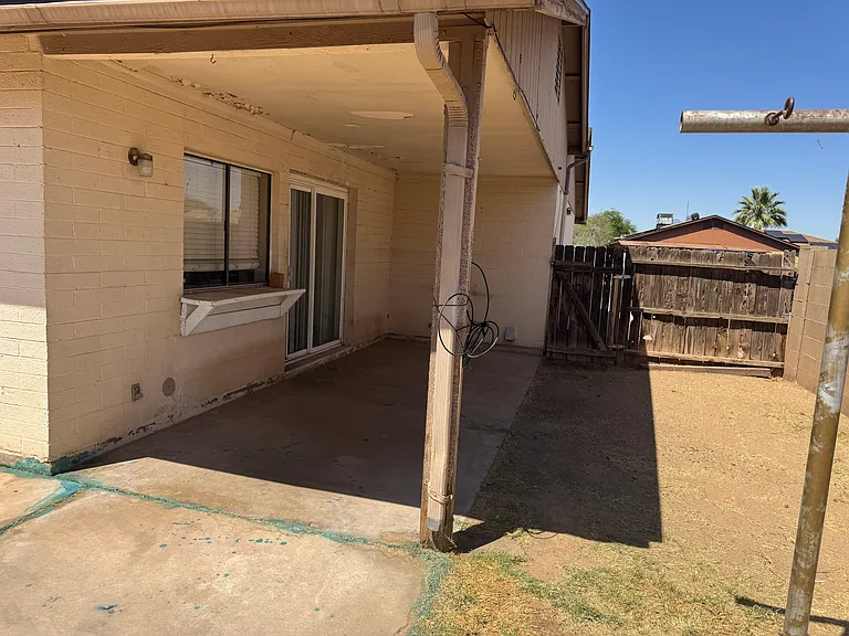 5037 N 69th Ave — Photo 18