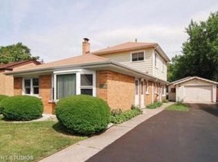 300 E Quincy St, Riverside, IL 60546