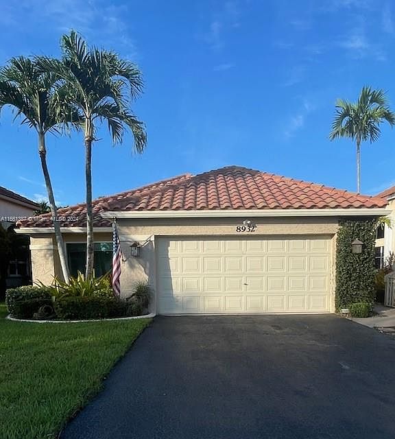 1st image of 8932 Lake Park Cir S