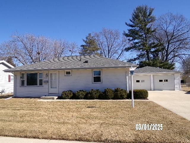1st image of 1227 Monterey Ln
