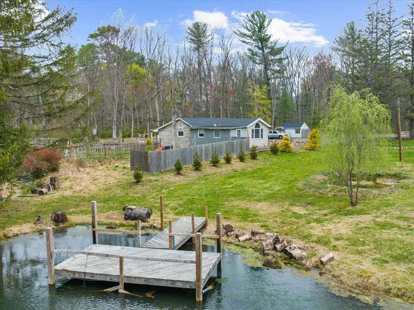 1059 Walnut Dr, Danielsville, PA 18038