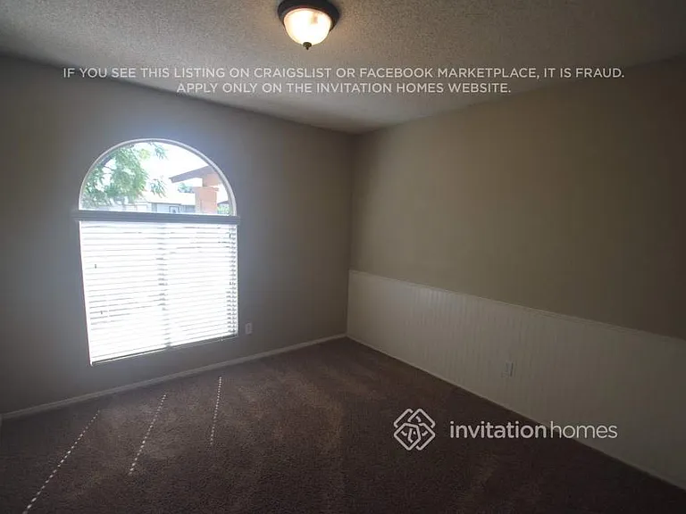 656 S Robin Ln — Photo 4