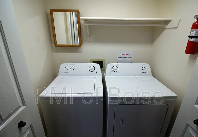 633 W Idaho Ave — Photo 14
