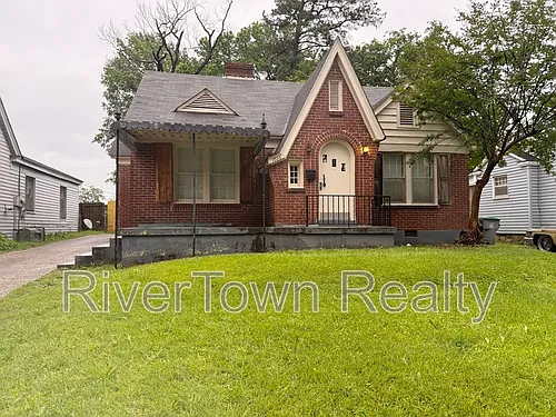 1026 Stonewall St Photo 1