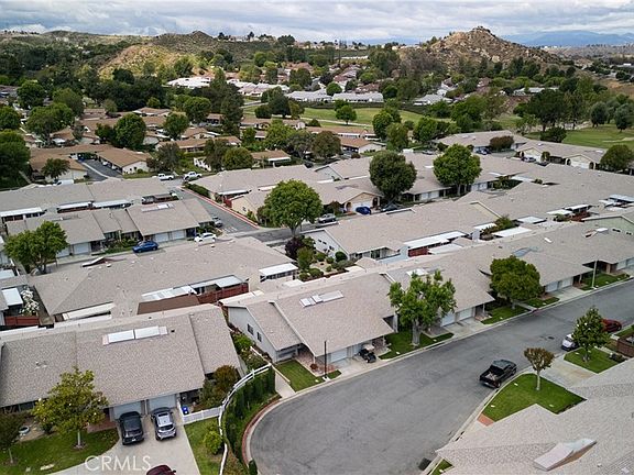 2nd image of 26801 Circle Of The Oaks
