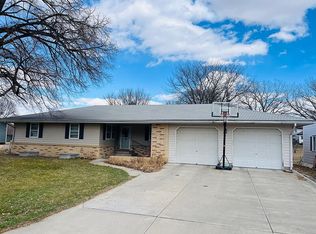 430 N 15th Ave, Broken Bow, NE 68822