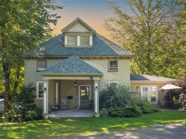 8 Van Dyke Ave, Stamford, NY 12167