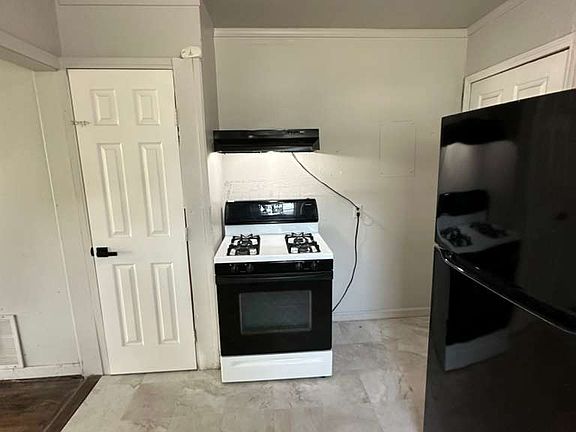 5th image of 344 E Woodrow Pl