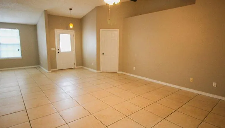 Entry/Dining Room