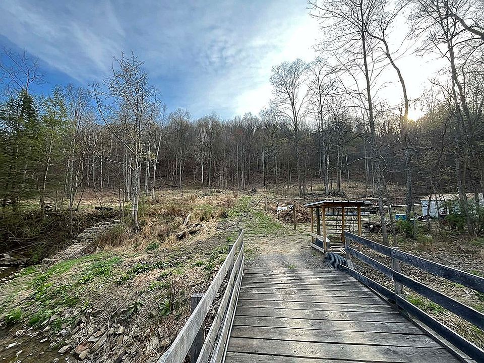 31st image of 587 Point Rd