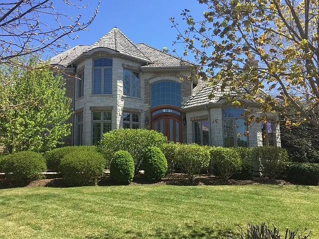 5 bed, 5.5 bath, 3825 sqft, $7,000 — Photo 1