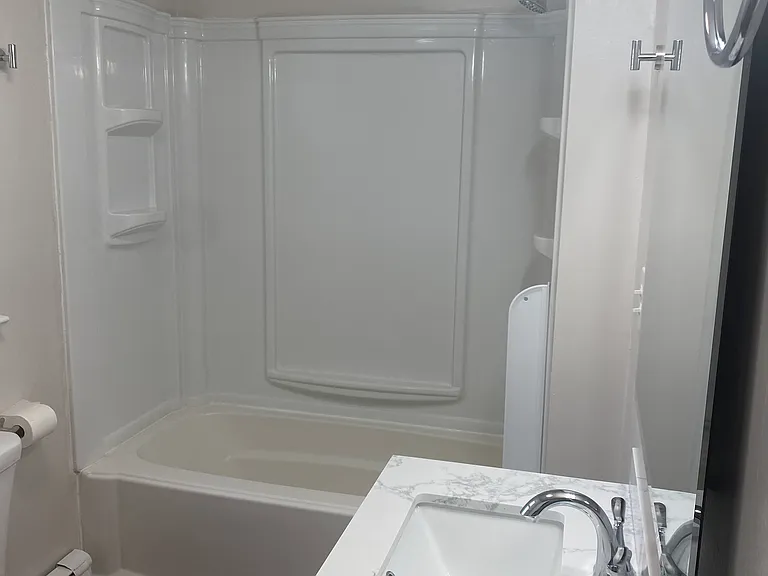 608 Heckel Ave #1 — Photo 8