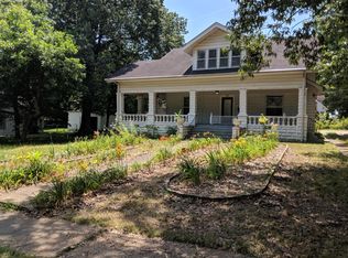 302 E 5th St, Russellville, AR 72801
