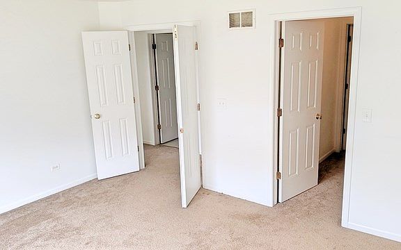 5th image of 3445 Grandville Ave #3445