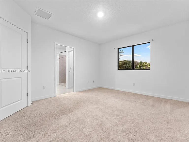 4825 Dillion St — Photo 34