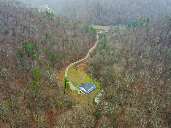 4th image of 1291 Polls Creek Rd